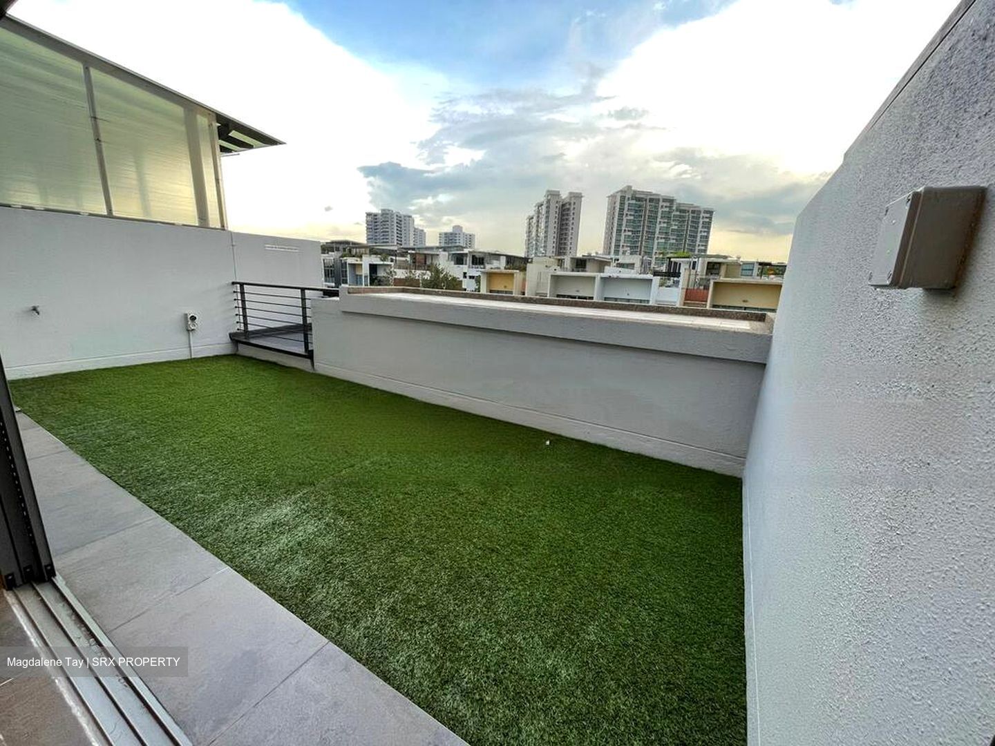 Goldenhill Villas (D19), Terrace #455572271